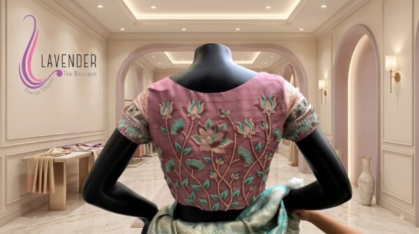 designer blouses in Lucknow,